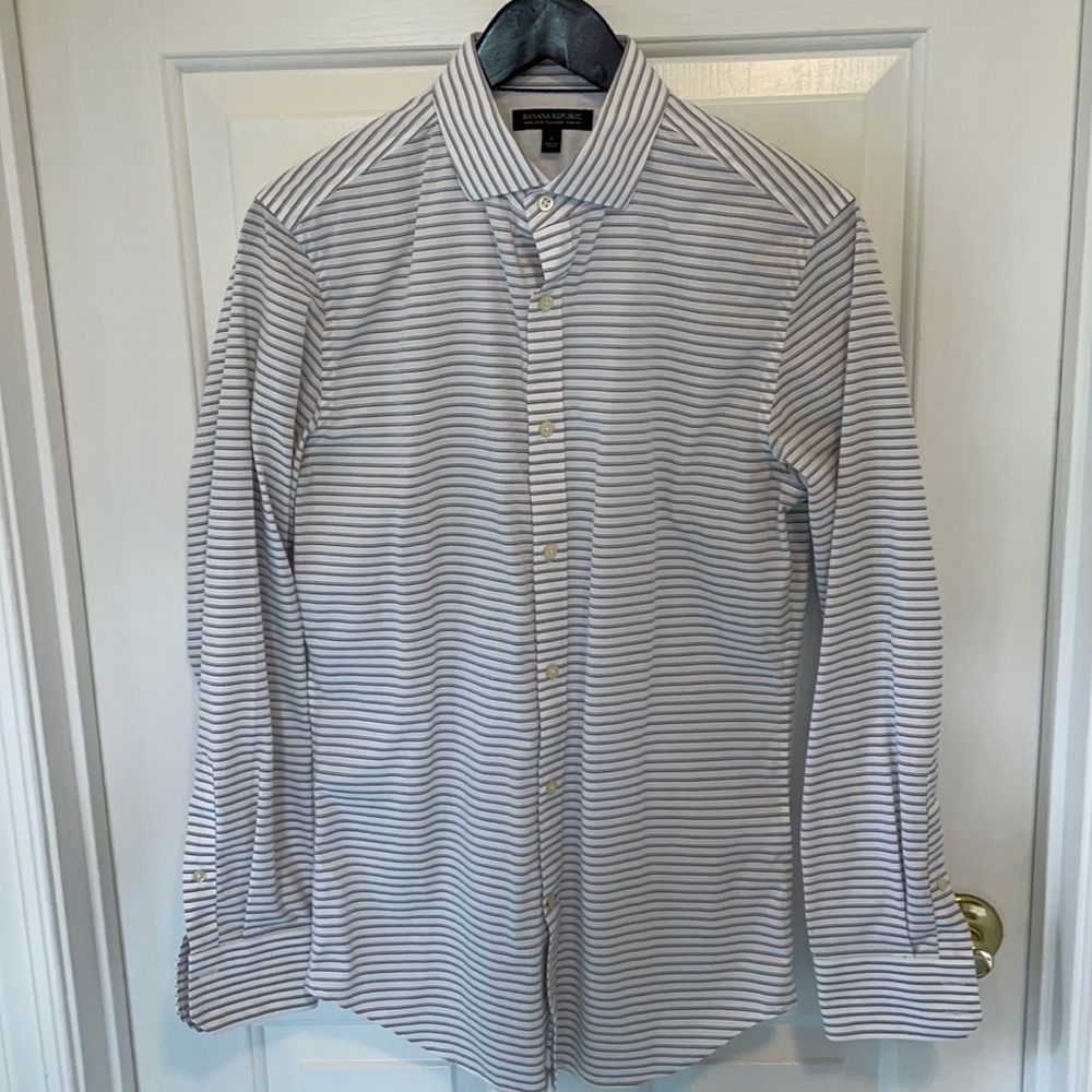 Banana Republic men’s dress shirt; striped; small